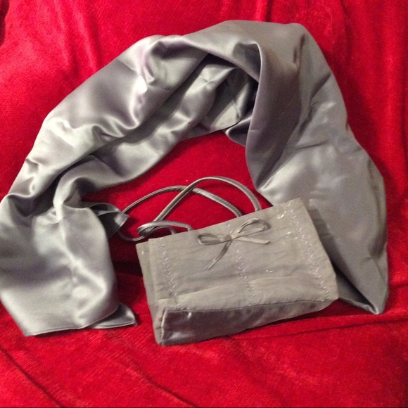 New silver gray evening purse with scarf shawl - Picture 2 of 2